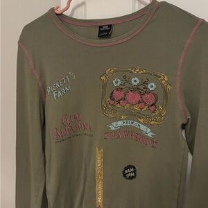 URBAN Green Graphic Top